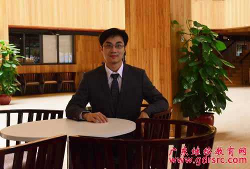 张永忠,华南师范大学法学院副院长、法学教授、硕士研究生导师,华南师范大学法学院学术委员会主任,华南师范大学知识产权发展研究中心常务副主任